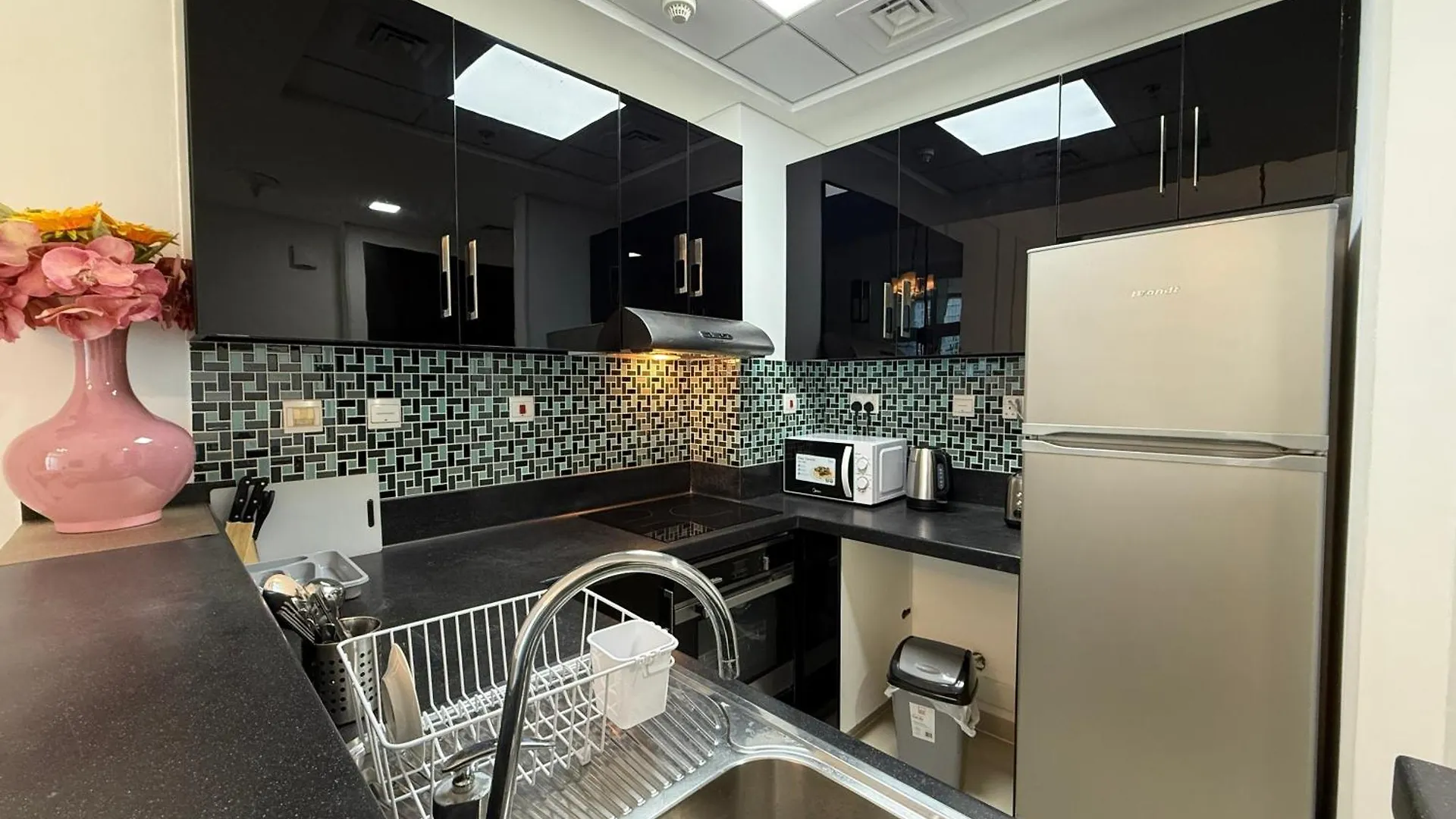 Cozy Studio At Botanica Tower Dubai Marina By Gardenia Suites United Arab Emirates