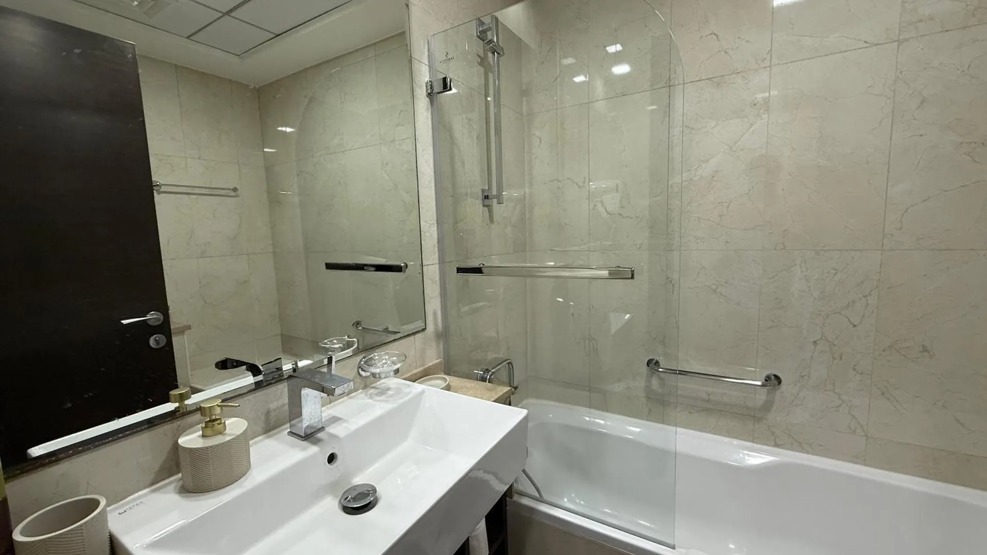 Cozy Studio At Botanica Tower Dubai Marina By Gardenia Suites 0*,  United Arab Emirates